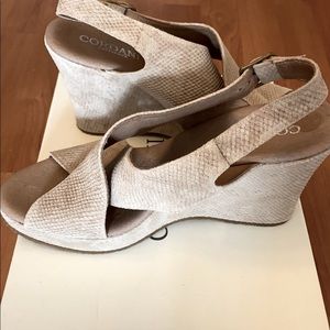 *NEW* Cordani Criss Cross Wedge